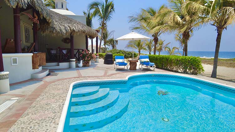 vista piscina lado izquierdo